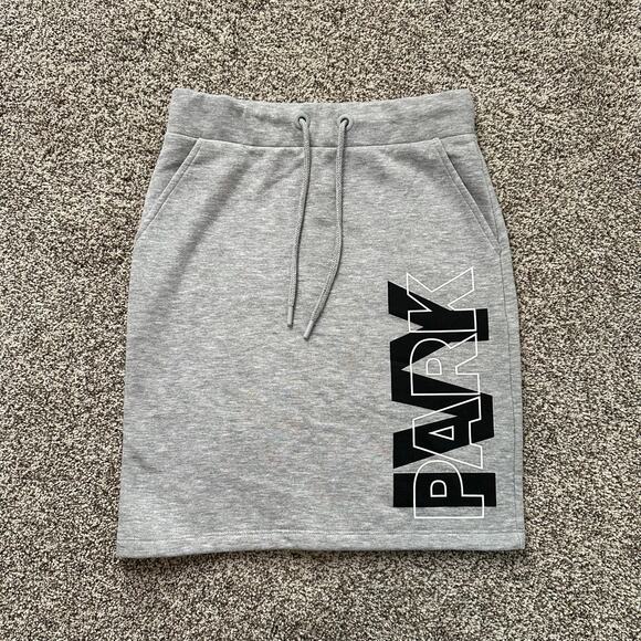 Ivy Park light gray mini skirt size XS - Picture 2 of 8